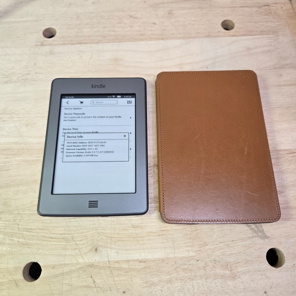 Amazon Kindle Touch 4th Generation Model D01200 Tested and Working